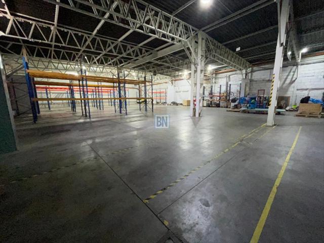 Hala magazynowo usługowa 750 m² z biurami i parkingiem