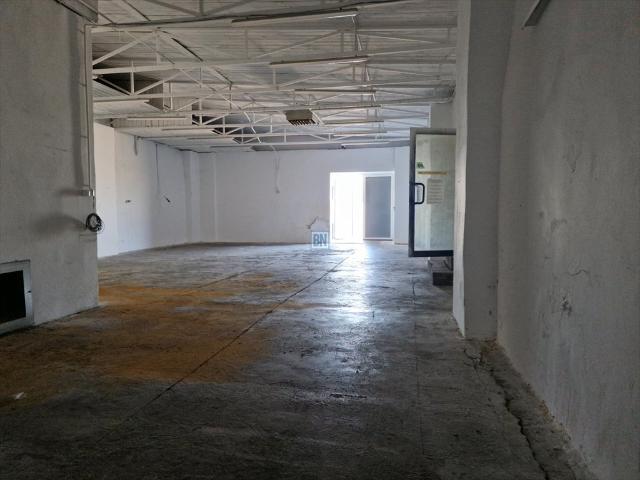 Hala magazynowa 150 m² z wiatą i parkingiem, monitorowana