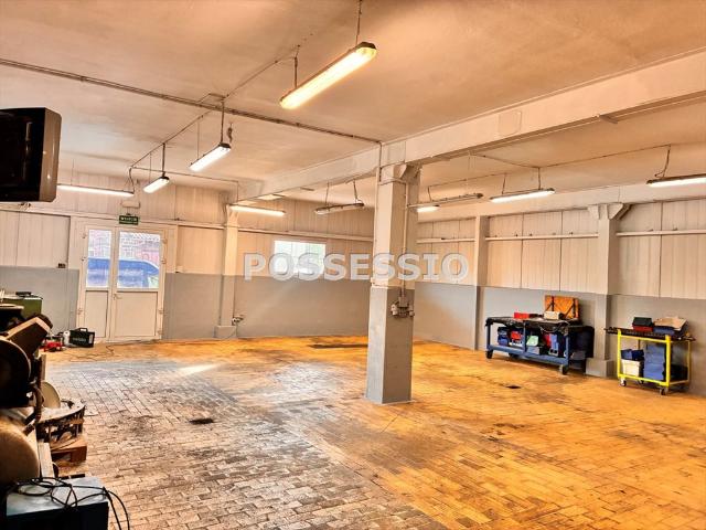 Hala magazynowa i biuro 133 m² z rampami i ogrzewaniem