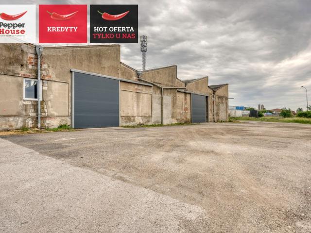 Hala produkcyjno magazynowa 1800 m² z biurami i zapleczem