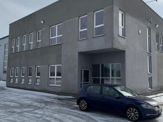 Hala 2700 m² z biurem 320 m² – idealna na magazyn lub produkcję