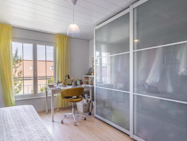 Halb doppelvilla 5,5 zimmer perfekt gelegen in chavornay!