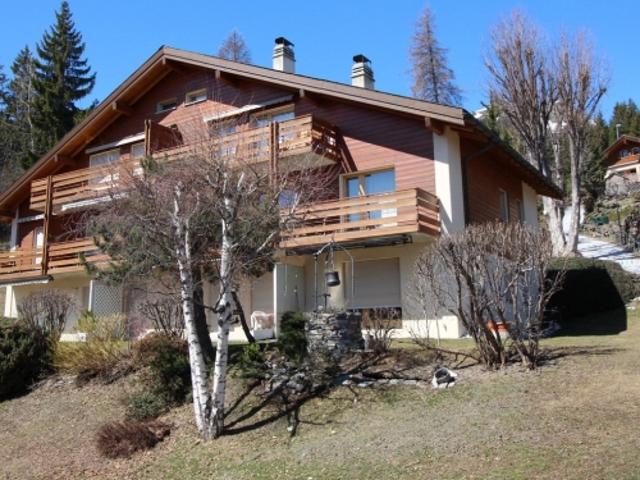Halbpenthouse Wohnung mit 4,5 Zimmern in Crans Montana, ruhige Gegend am Rand des Bisse mit Bergblick