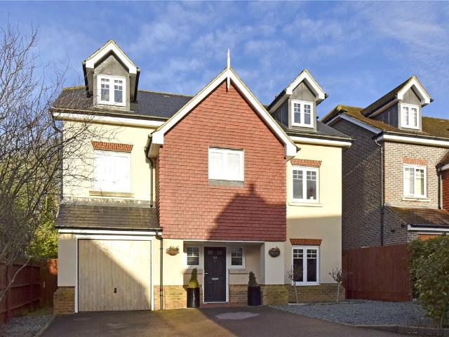 Halcyon Close, Oxshott, Surrey KT22, 5 bed detached house to rent, £4,500 pcm | PrimeLocation
