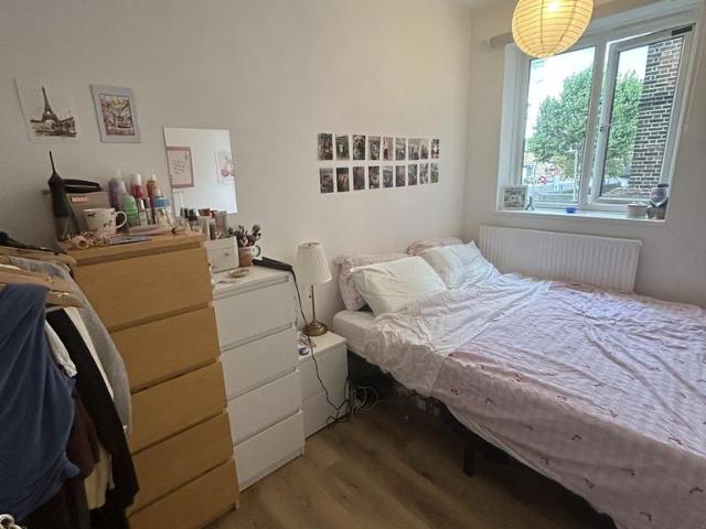 Haldane Place, London 3 bed house share to rent £716 pcm £165 pw