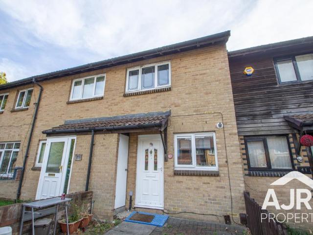 Haldane Road, London SE28 2 bed terraced house to rent £1,600 pcm £369 pw