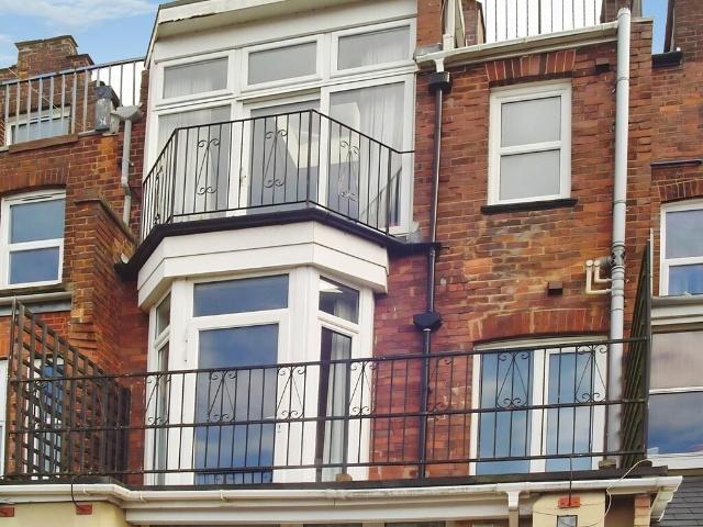 Haldon Road 5 bed terraced house to rent £3,600 pcm £831 pw