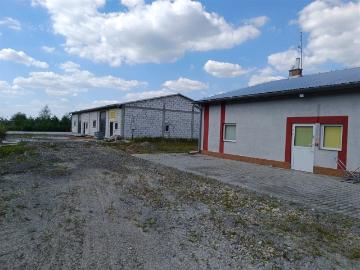 Hale magazynowe 840 m² na działce 1,78 ha, blisko granicy