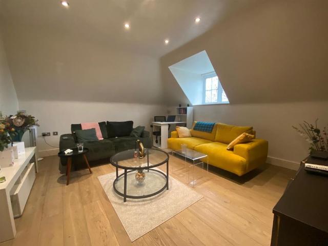 Hale Lane, Edgware, HA8 9QZ