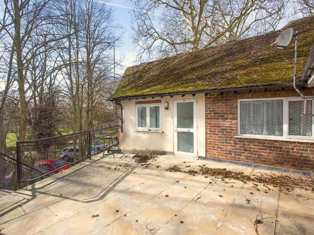 Hales Drive, Canterbury, Kent CT2, 4 bed flat to rent, £1,700 pcm | PrimeLocation