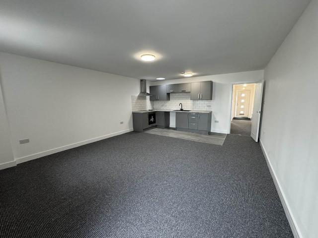 Halesowen Road, Cradley Heath B64, 1 bed flat to rent, £825 pcm | PrimeLocation