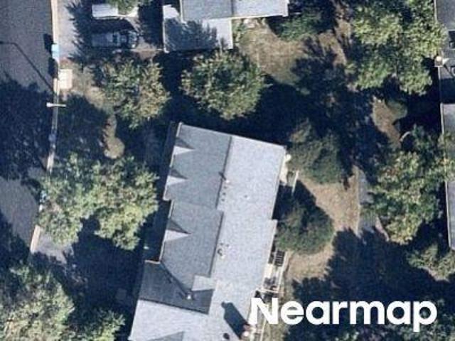 Half Moon Cir