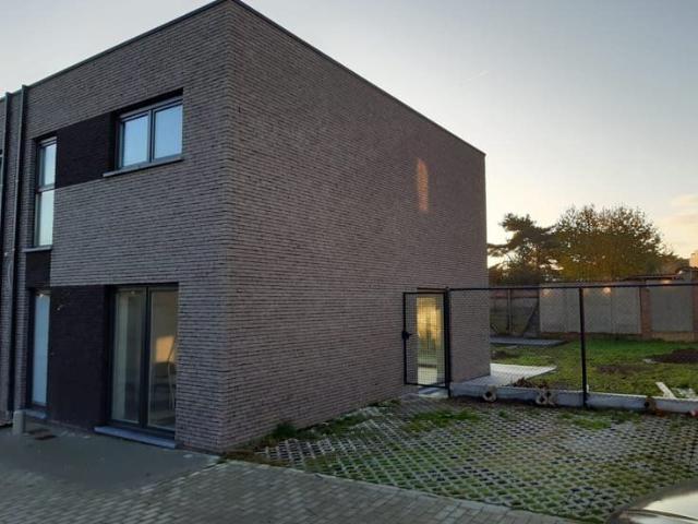 Half open Nieuwbouw 3 slk te huur in Aalst, EPC A