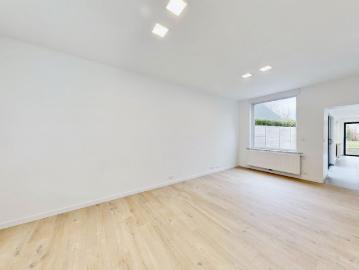 Half open woning te huur te Lauwe