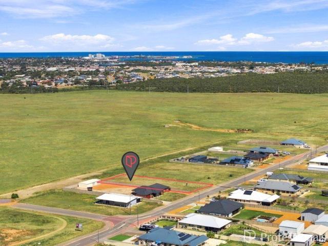 Half Acre. Views Both Ways. Build Your Future
