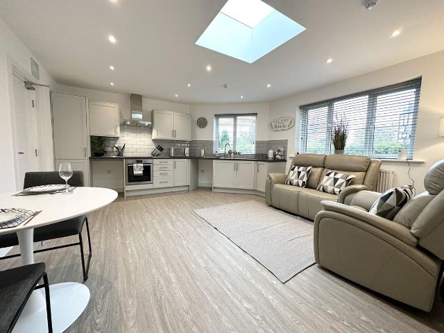 Half Edge Lane, Eccles M30, 1 bed flat to rent, £1,150 pcm | PrimeLocation