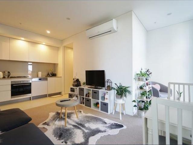 Half furnished Modern One Bedroom Plus Study Apartment