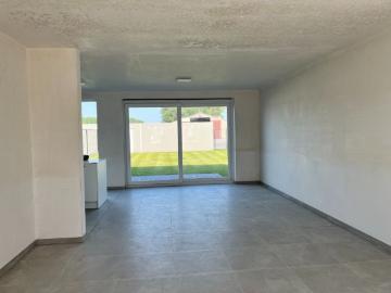 Halfopen woning met 3 slaapkamers en garage