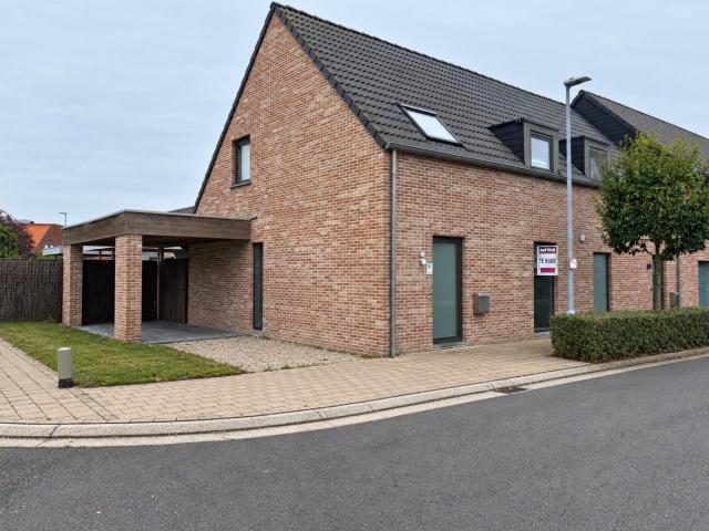 Halfopen woning te huur te Westrozebeke