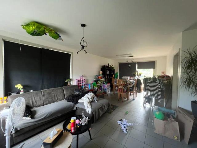 Halfopen bebouwing met 3 slaapkamers, garage en tuin te Zarren