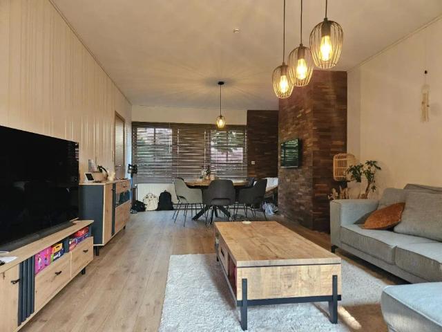 Halfopen bebouwing met 3 slaapkamers in het centrum van Mol!