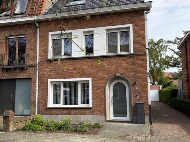 Halfopen bebouwing Sint Michiels te huur
