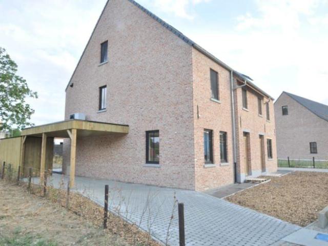 Halfopen nieuwbouwwoning te huur te Assent Bekkevoort
