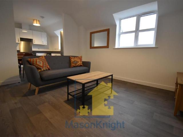 Halfords, Chapel Lane, Metchley, B29 6SJ, United Kingdom | 2 bed apartment for rent #134813941 | Rentberry
