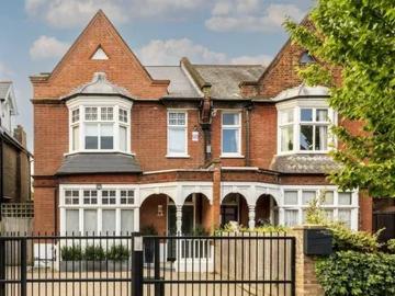 Halfway House, 16A Grove Park Gardens, Strand on the Green, London, W4 3RZ, United Kingdom | 6 bed house for rent #138512967 | Rentberry