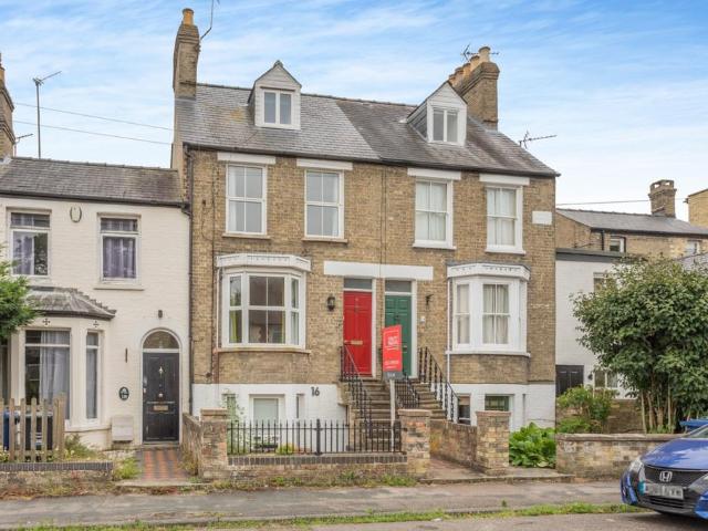 Halifax Road, Cambridge, Cambridgeshire 4 bed terraced house to rent £3,200 pcm £738 pw