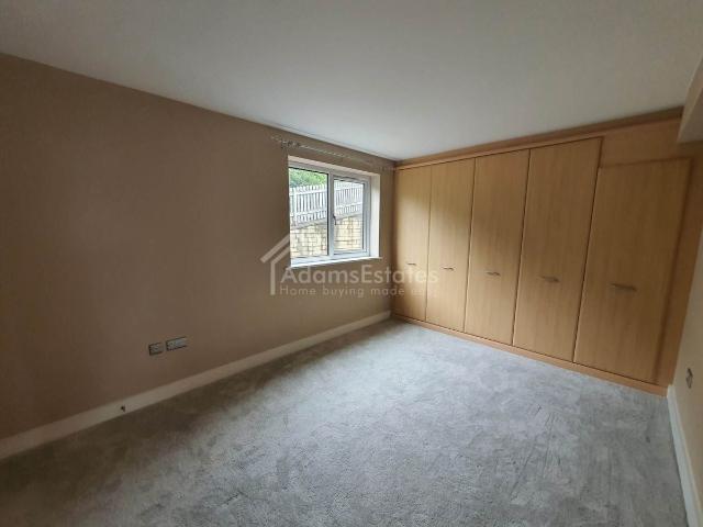 Halifax Road, Dewsbury WF13, 3 bed flat to rent, £900 pcm | PrimeLocation
