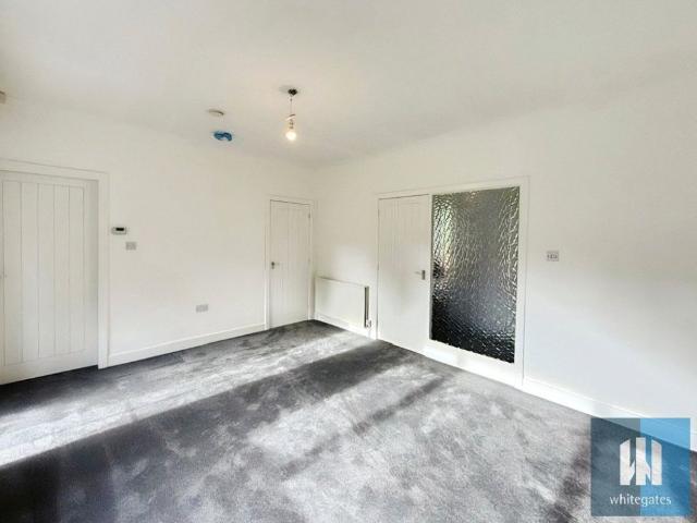 Halifax Road, Huddersfield, HD3