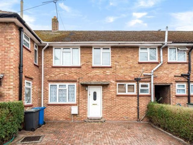 Halifax Road, Maidenhead, SL6 3 bed terraced house to rent £1,900 pcm £438 pw