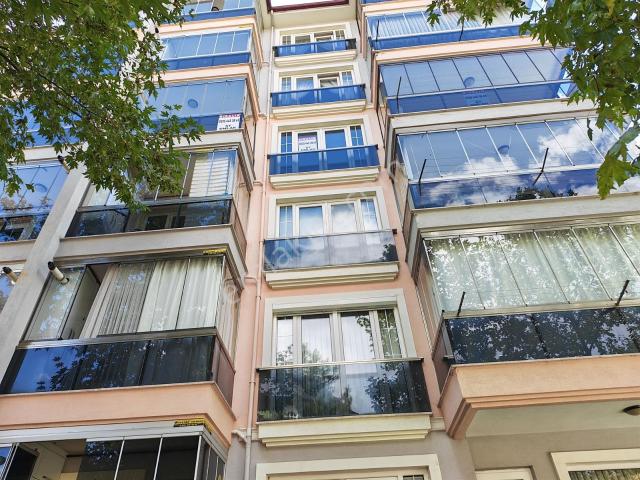 Halife Sultan Mahallesinde Geniş Ferah 3+1 Kiralık Daire