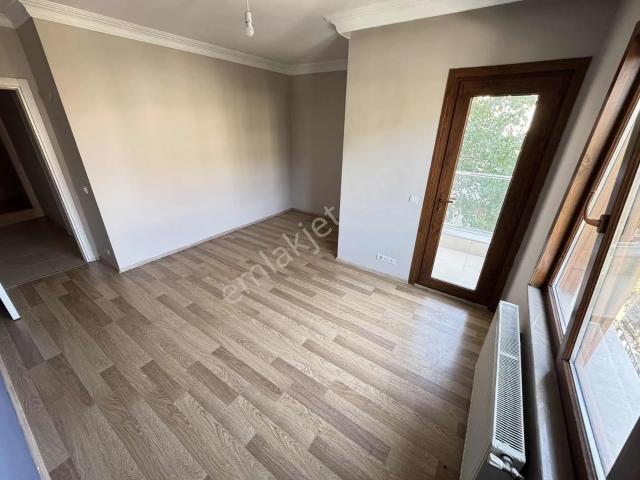 Halil Rıfat Paşada Kapalı Otoparklı Kiralık 3+1 Daire