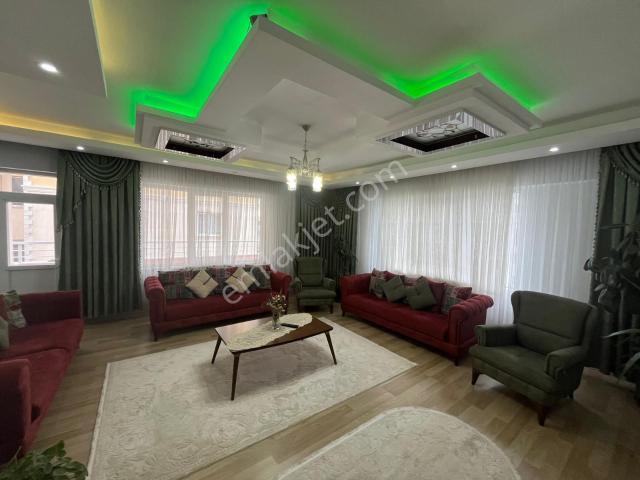 Hatuniye Mahallesinde Satılık 3+1 Site İçi Daire