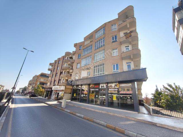 Haliliye Uçaksavar Kavşagı Cadde Üzerinde Satılık 2+1 Ara Kat