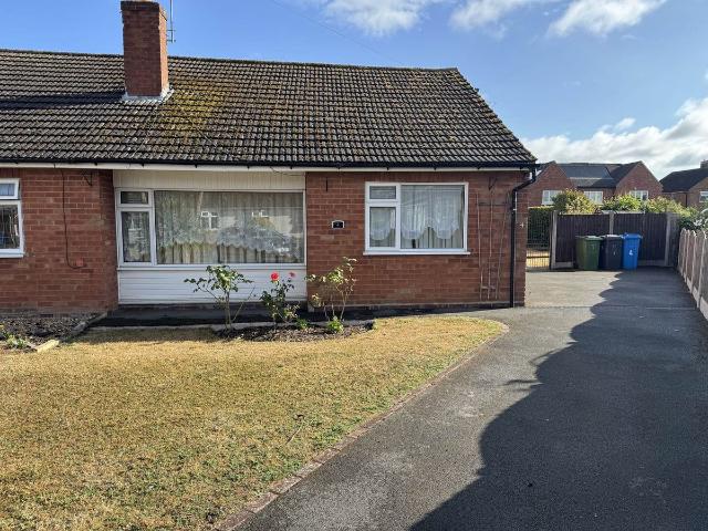 Haling Close, Penkridge ST19, 2 bed bungalow to rent, £950 pcm | PrimeLocation
