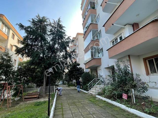 Halitpaşa Mahallesi, Site İçerisinde Satılık 1. Kat 3+1 Daire