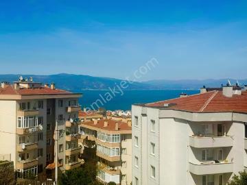 Halitpaşa'da Otoparklı Site İçi Deniz Manz. Kiralık 3+1 Daireler