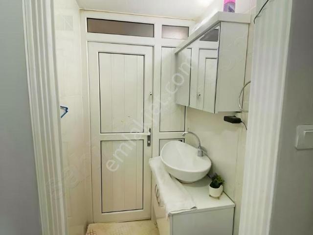 Halk Caddesinde Satılık Bakımlı Temiz 2+1 Daire