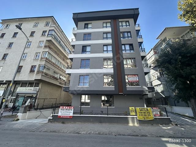 HALK SOKAK 4 KAT KOMBİLİ ASANSÖRLÜ SIFIR 1+1 DAİRE