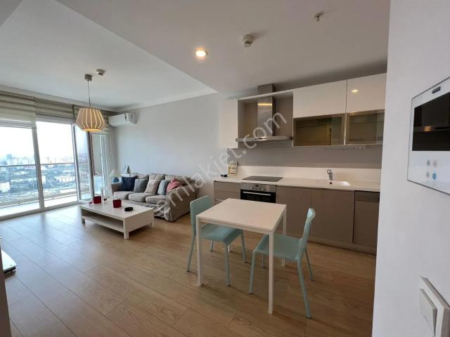 Halkalı Atakent Tema İstanbul Eşyalı Balkonlu Büyük Satılık 1+1