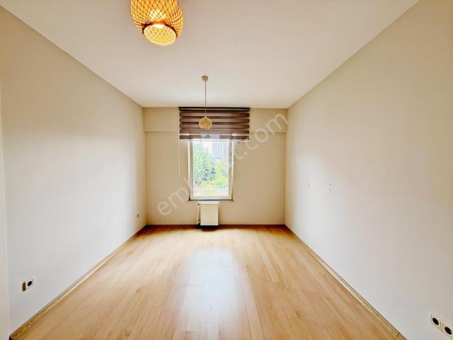 Halkalı Atakent Ka Green Sitesi 1+1 50 M2 Satılık Boş Daire