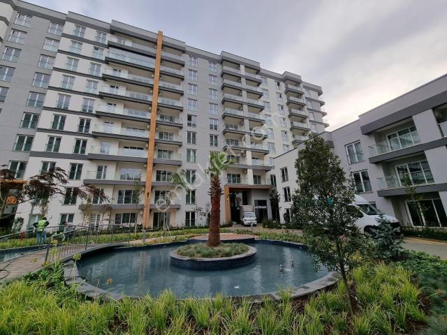 Halkalı Avrupa Konutları 4 Te Göl Manzaralı Büyük Kiralık 1+1