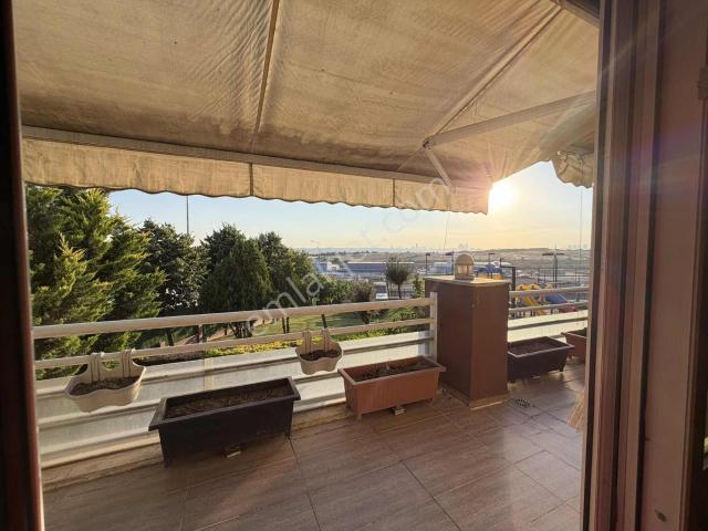 Halkalı Divan Residence Teraslı Eşyalı 2+1
