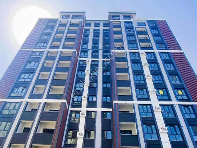 Halkalı Meydana Yakın 0 Site İçerisi 3+1 Ön Cephe Lüx Otoparklı