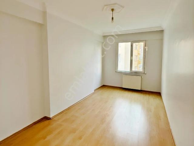 Halkalı Merkez Mah. Çamlık Altı 3+1 125 M2 Kiralık Temiz Daire