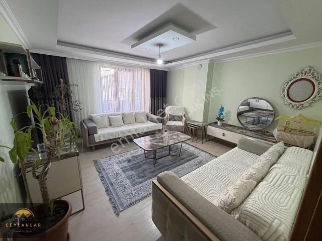 Halkalı Merkez'de 3+1 Kullanışlı Büyük Daire