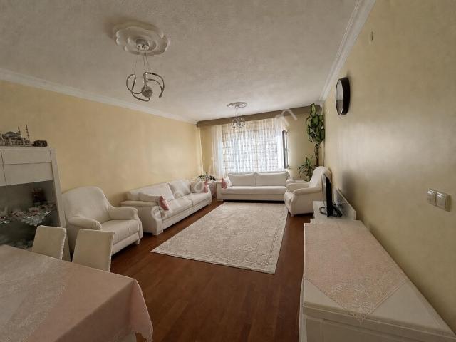 Halkalı Toki Akasya 1 Evleri 3+1 132 M² Bakımlı Ara Kat Daire